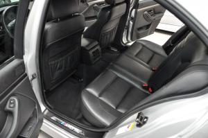 BMW M5 2001 года  (EU)